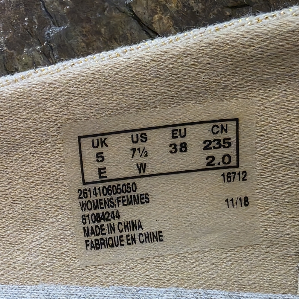 Clarks Cloudsteppers Slip-On Loafers/Flats - Soft Gold Shimmer - Sz 7.5W - Picture 8 of 8